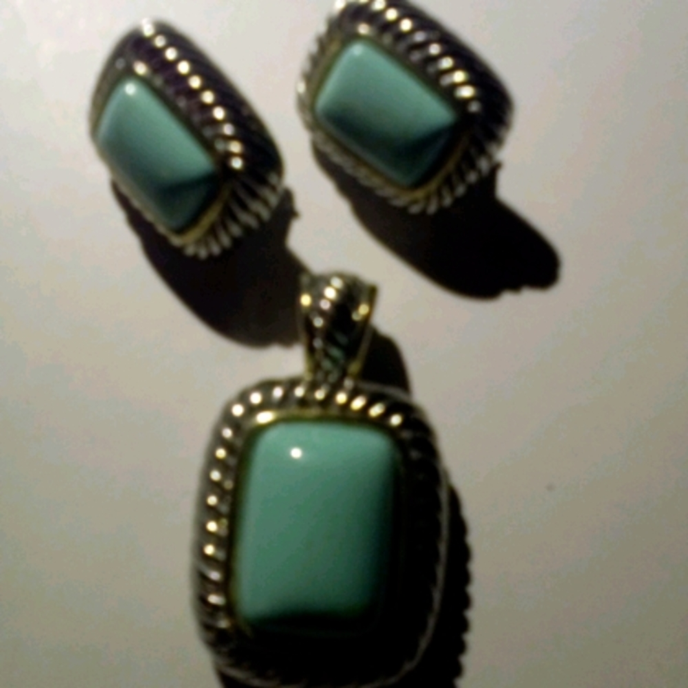 Vintage turquoise Lucite earrings and  rhodium silver necklace pendant